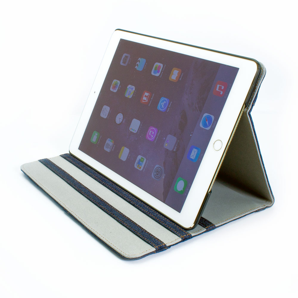 iPad 9.7インチを立てて使えるスタンド機能